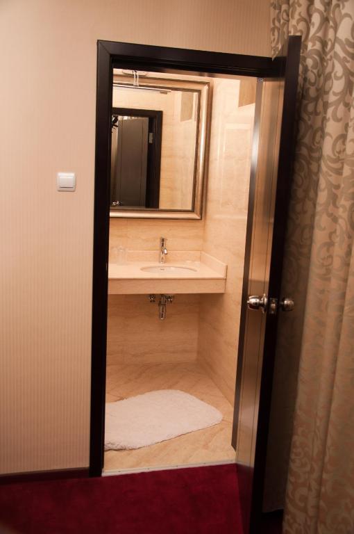 Hotel Baden Calarasi  Rom bilde
